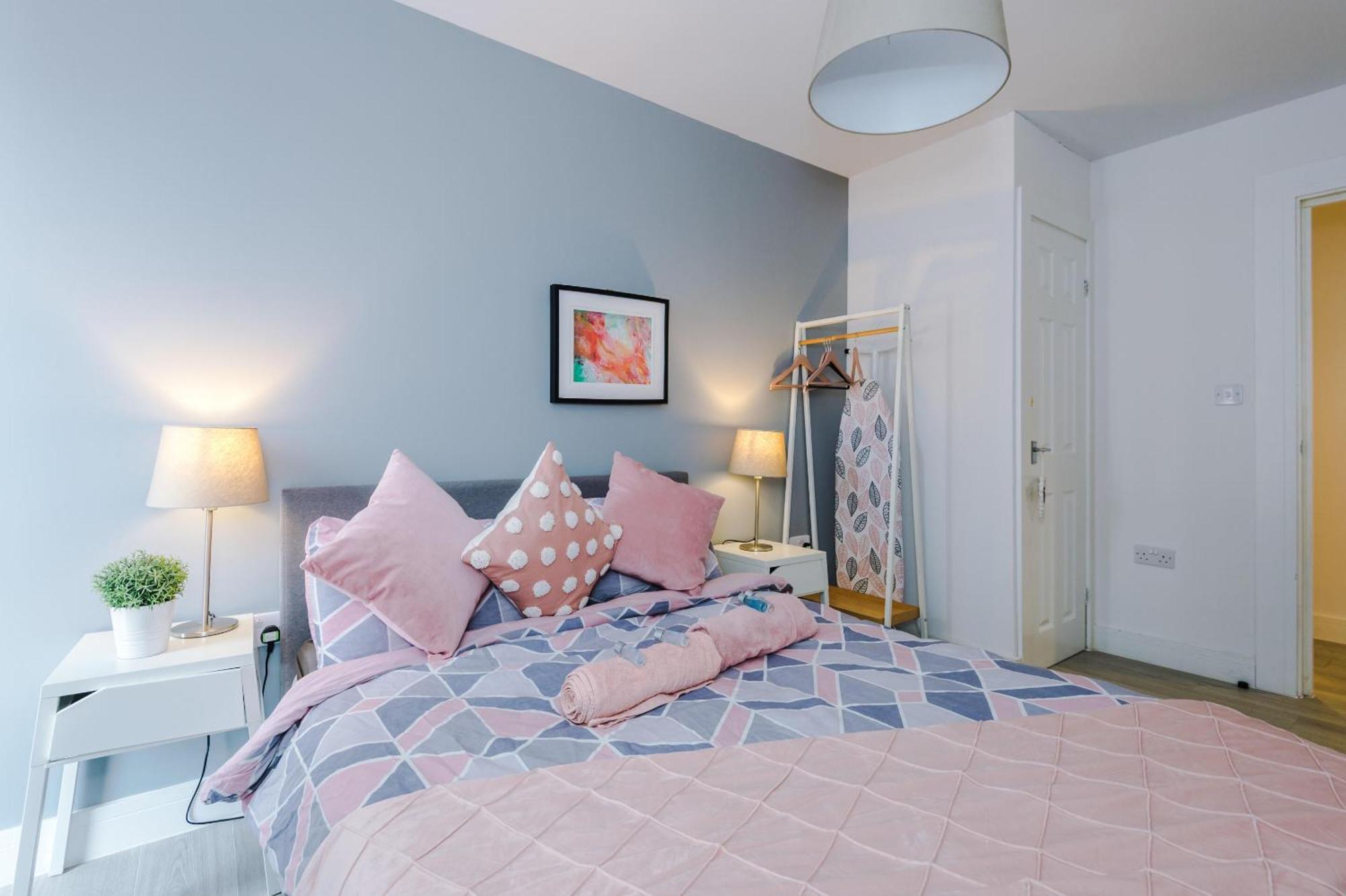 Opp Liverpool - Perfect For Contractors And Travellers, Big Savings Booking 4 Nights Or More! Daire Oda fotoğraf