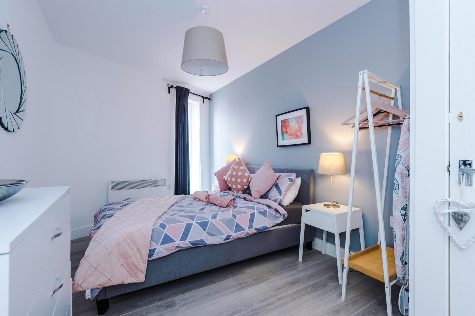 Opp Liverpool - Perfect For Contractors And Travellers, Big Savings Booking 4 Nights Or More! Daire Oda fotoğraf